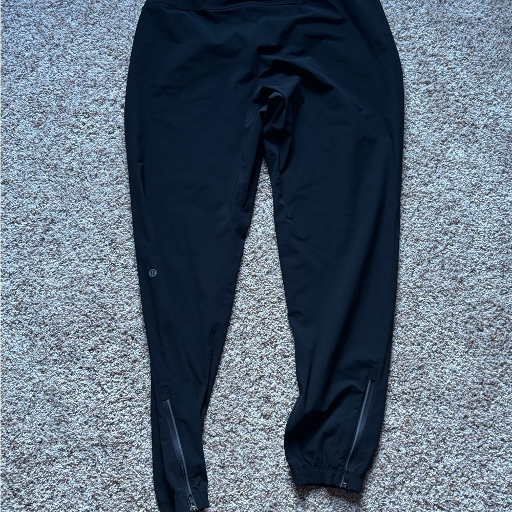Lululemon Black Surge Joggers size Medium